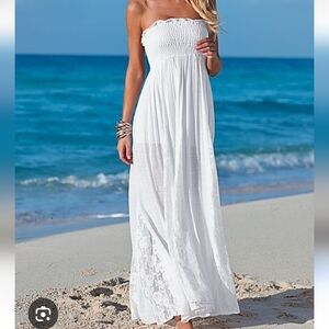 Venus 2x Lace Strapless Maxi dress